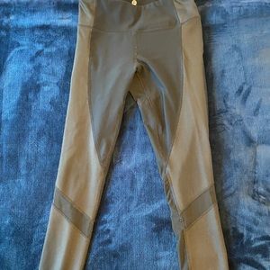 Black size small YogaLicious 🧘‍♀️ pants